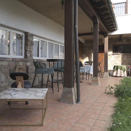 Posada La Estela De Barros Corrales De Buelna Exterior photo