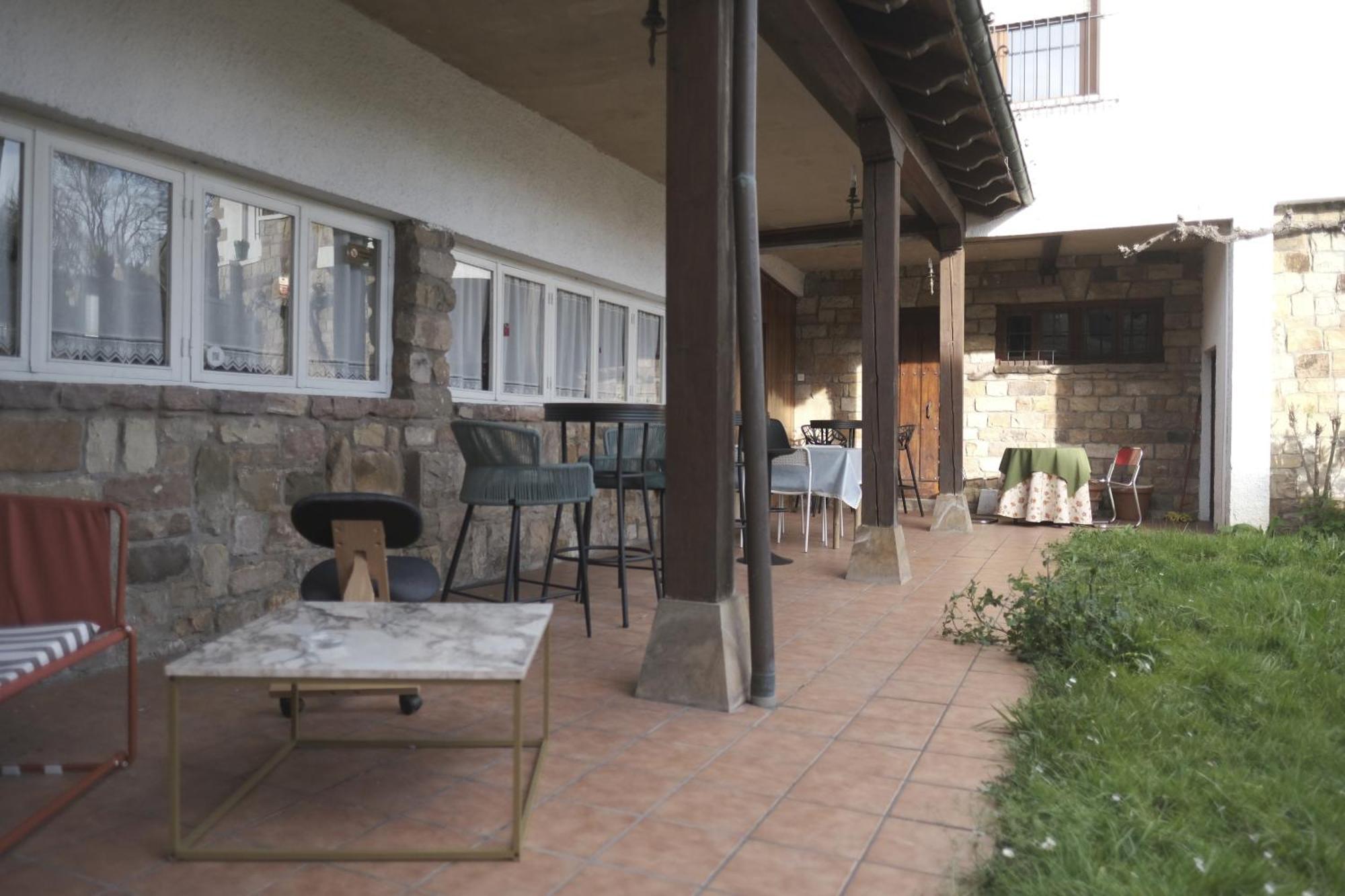 Posada La Estela De Barros Corrales De Buelna Exterior photo
